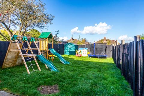 3 bedroom semi-detached house for sale, Whitefriars, Rushden NN10