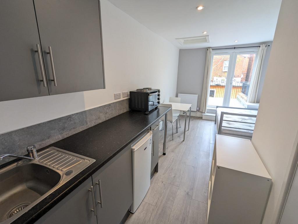 Apartment in London, Willesden Green, Harlesden - View 2