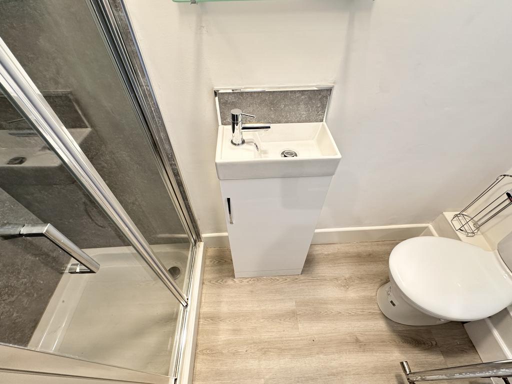 Apartment in London, Willesden Green, Harlesden - More