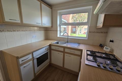 2 bedroom ground floor flat for sale, Station Road, Northwich