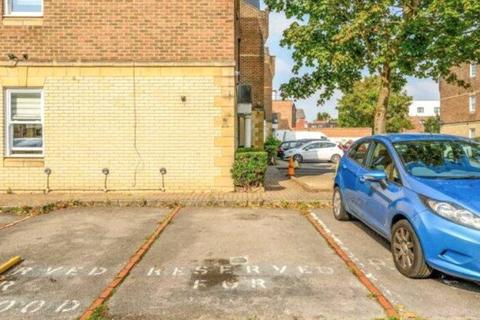 1 bedroom flat for sale, Churchfield Road, Walton On Thames, KT12