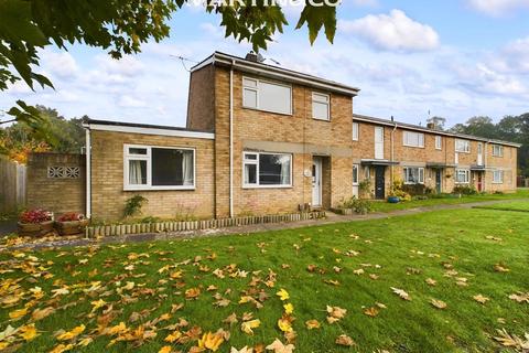 3 bedroom semi-detached house for sale, Barrett Crescent, Wokingham