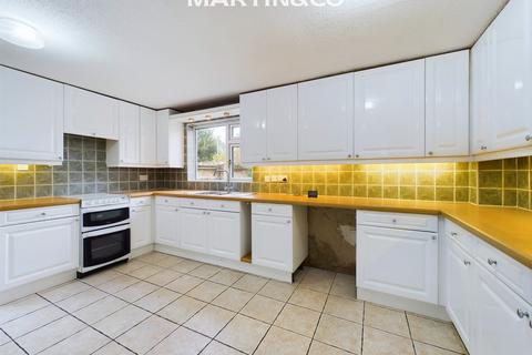 3 bedroom semi-detached house for sale, Barrett Crescent, Wokingham