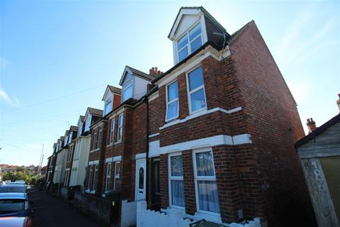 4 bedroom end of terrace house to rent, Morrison Road, Folkestone CT20