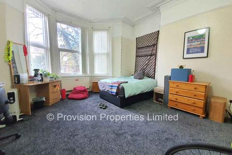 10 bedroom end of terrace house to rent, Cardigan Road, Headingley LS6