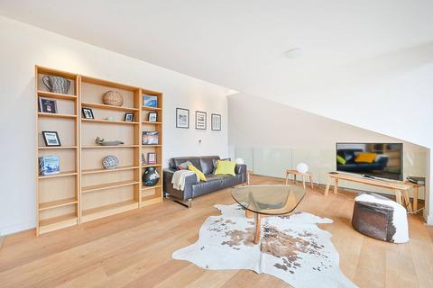 2 bedroom flat to rent, Bazalgette Court, Hammersmith, London, W6