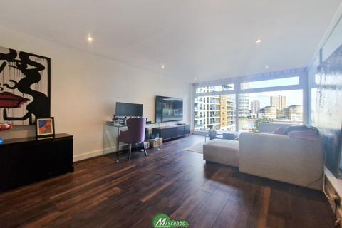 3 bedroom flat for sale, Courtyard House, London SW6