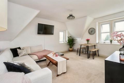 1 bedroom apartment for sale, Top floor apartment close to Hill Road, Clevedon