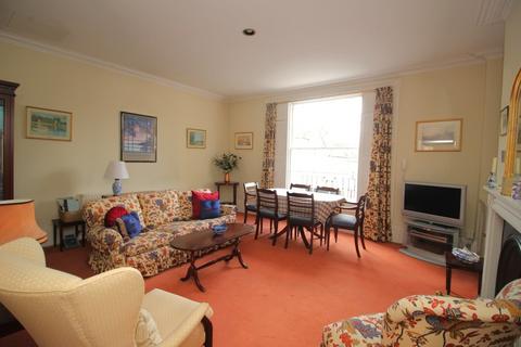 2 bedroom apartment to rent, Trafalgar Road, Bath