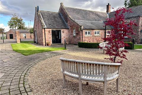 2 bedroom bungalow for sale, Springfield Lodge, Stokesley, Middlesbrough, North Yorkshire