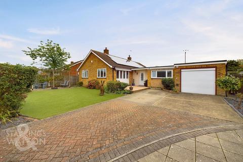 4 bedroom detached bungalow for sale, Longden Avenue, Oulton Broad, Lowestoft