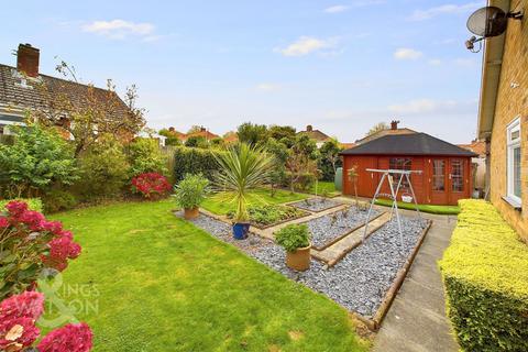 4 bedroom detached bungalow for sale, Longden Avenue, Oulton Broad, Lowestoft