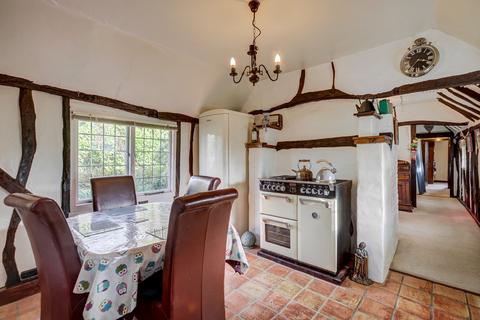 3 bedroom cottage for sale, Surrey Lane, Tiptree