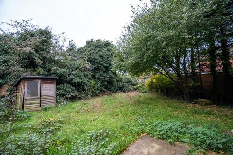 3 bedroom end of terrace house for sale, Boundary Close, Norwood Green