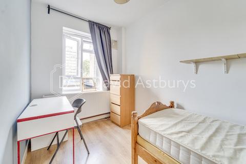 3 bedroom flat to rent, Cranston Estate, Islington, London