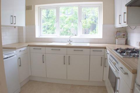 2 bedroom flat for sale, Langley Road, Watford