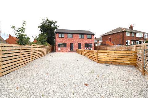 4 bedroom semi-detached house for sale, Cedar Avenue, Mexborough S64