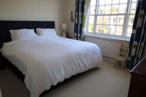 2 Tintagel Close, Epsom, KT17 4HA