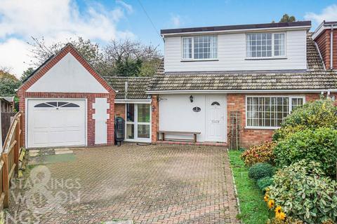 4 bedroom chalet for sale, Church Close, Cantley, Norwich