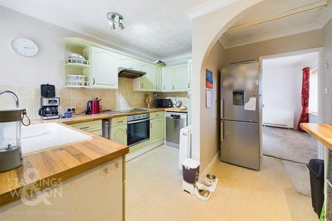 4 bedroom property for sale, Church Close, Cantley, Norwich