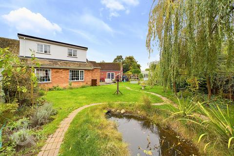 4 bedroom semi-detached house for sale, Church Close, Cantley, Norwich