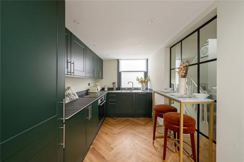 2 bedroom maisonette to rent, Avery Row, LONDON, D T, W1K