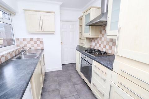 2 bedroom apartment to rent, Collingwood Terrace, Dunston