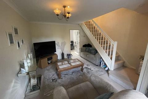 2 bedroom terraced house to rent, Derwent Close, Bordon