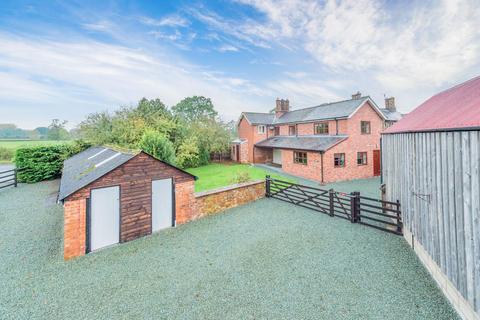 4 bedroom character property for sale, Four Crosses, Llanymynech SY22