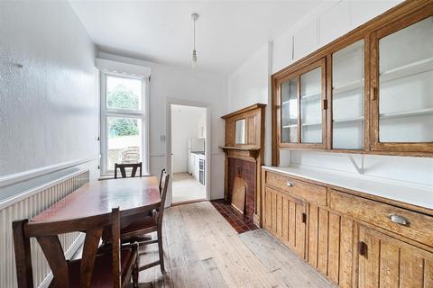 39 Dagmar Avenue, Wembley, HA9 8DG