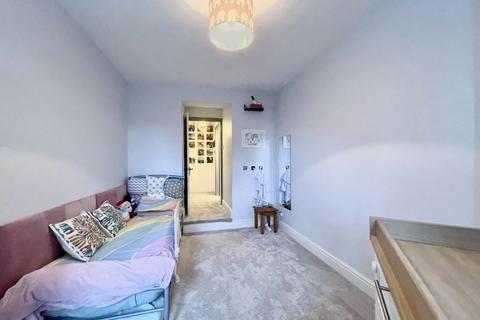 48 Common Road, Claygate, Esher, KT10 0HJ