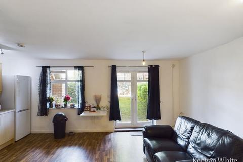 undefined, Spring Gardens Road - 2 Bed 2 Bath - Great Location
