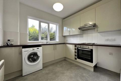 1 bedroom apartment to rent, Queens Road, Southport PR9