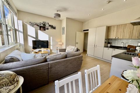 2 bedroom apartment for sale, Furlong Road, Bourne End SL8