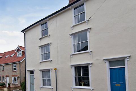 3 bedroom townhouse to rent, Garland Street, Bury St Edmunds