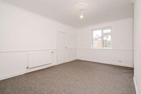 3 bedroom semi-detached house to rent, Platt Hill Avenue, Deane, Bolton *Available Now*