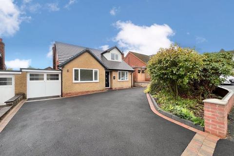 4 bedroom detached house to rent, The Meadows, Endon, ST9 9BG.