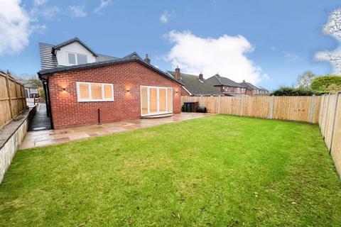 4 bedroom detached house to rent, The Meadows, Endon, ST9 9BG.