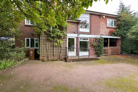 4 bedroom detached house for sale, Holmes Chapel Road, Congleton