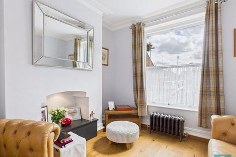 42 Farrow Street, Shaw, Oldham, OL2 7AD