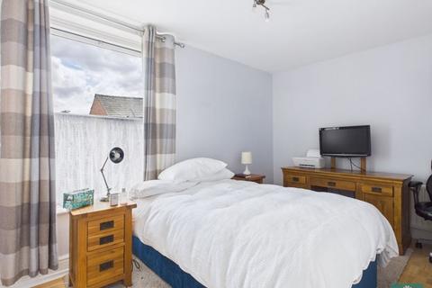 42 Farrow Street, Shaw, Oldham, OL2 7AD