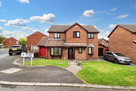 4 bedroom detached house for sale, Bryony Close, Manchester M28