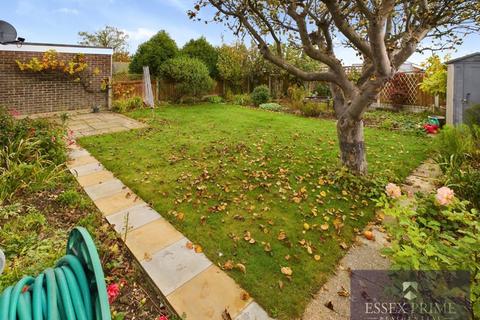 3 bedroom bungalow for sale, Three bedroom Detached Bungalow Walton on the Naze