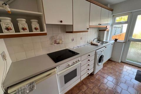 3 bedroom terraced house to rent, Coniston Road, Bristol