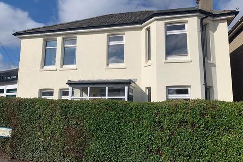 5 bedroom detached house to rent, Withermoor Road, Bournemouth BH9
