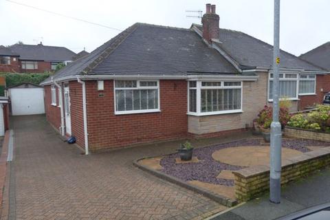 2 bedroom semi-detached bungalow for sale, Cotswold Avenue, Oldham OL2