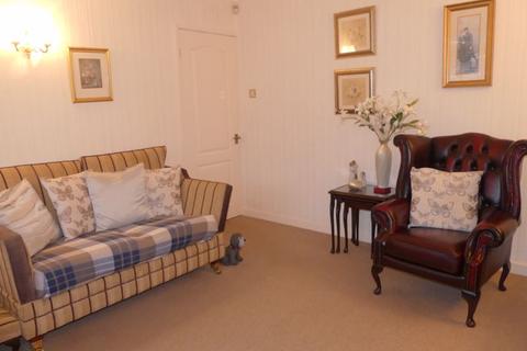 13 Cotswold Avenue, Shaw, Oldham, OL2 7RF