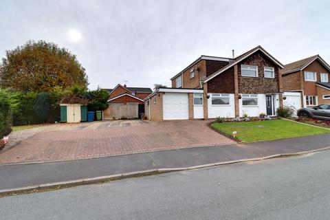 10 Pine Crescent, Stafford, ST17 0ND