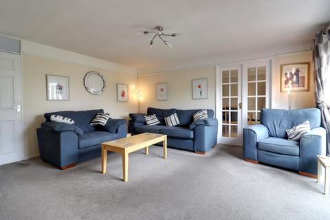 10 Pine Crescent, Stafford, ST17 0ND