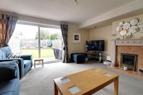 10 Pine Crescent, Stafford, ST17 0ND